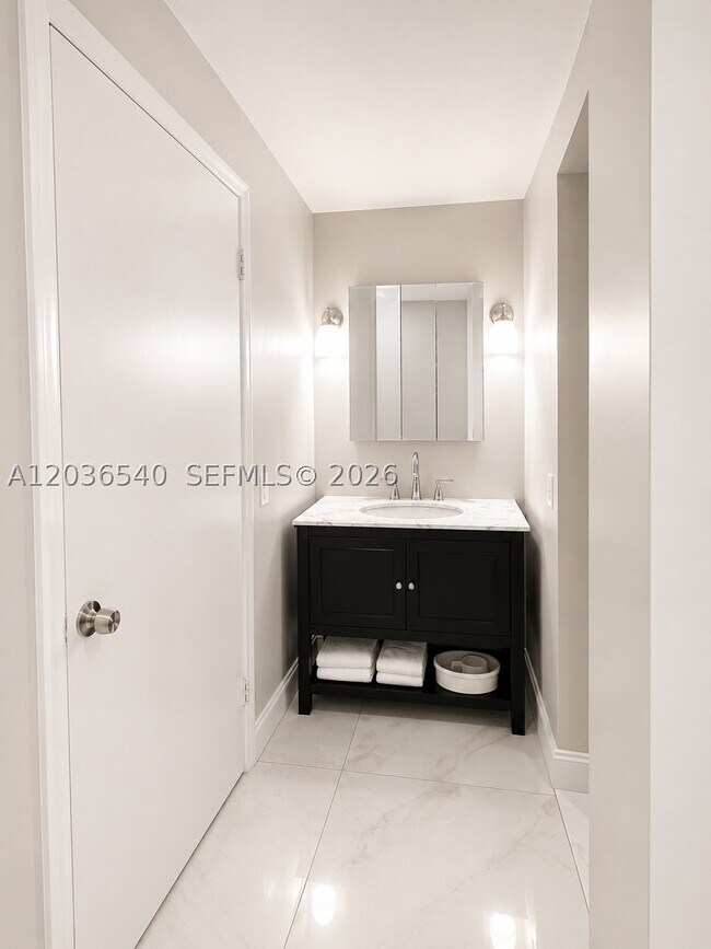 Building Photo - 4122 Collins Ave