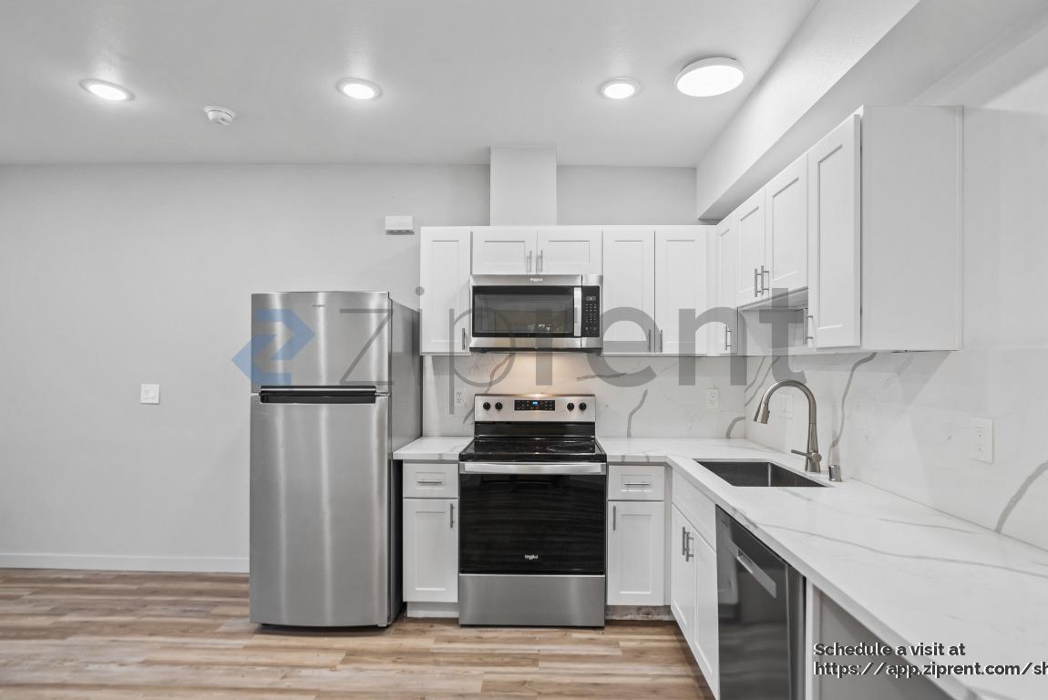 Building Photo - 3216 California St