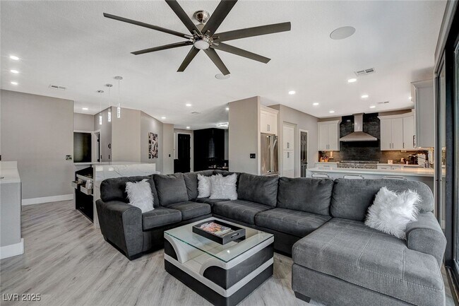 Building Photo - 5938 Creekside Sands Ln