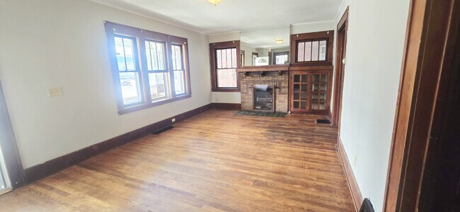 Building Photo - 3110 Peach St