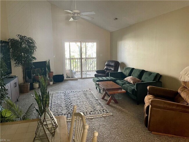 Building Photo - 2 Bedroom Chesapeake Bay Area Condo