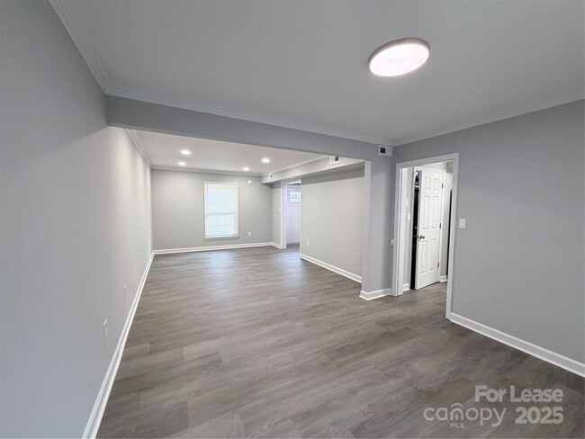 Building Photo - 2825 Edwin Jones Dr