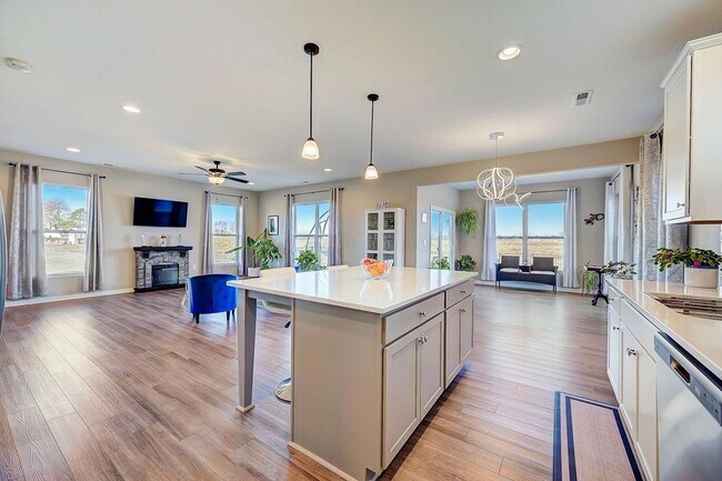 Building Photo - 3938 Legacy Rd