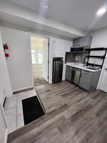 Building Photo - 1620 Bowersox Rd