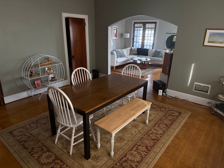 Dining Room - 2472 Fairview Ave