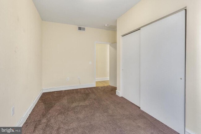 Building Photo - 6168 Ridge Ave