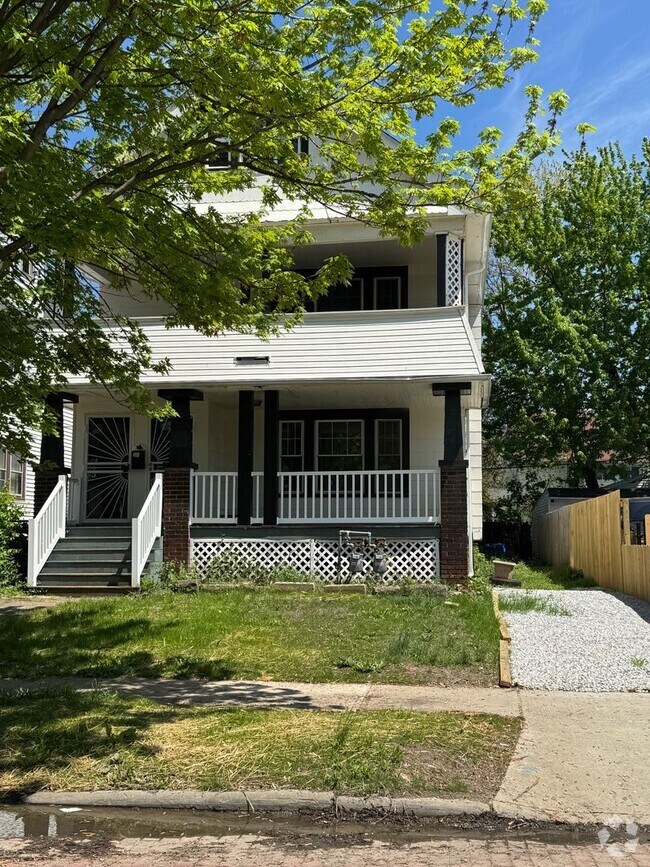 Building Photo - 3049 W 116th St