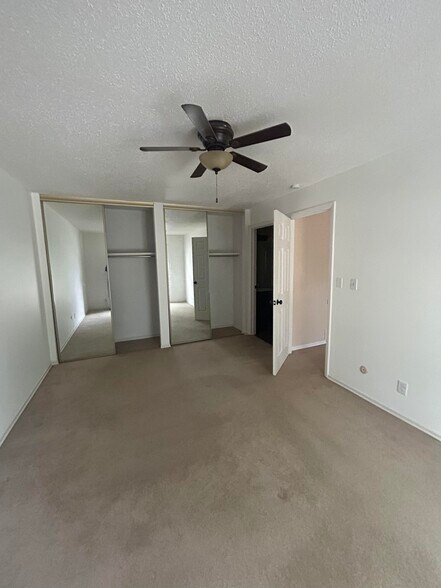 Master Bedroom - 1233 Guelbreth Ln