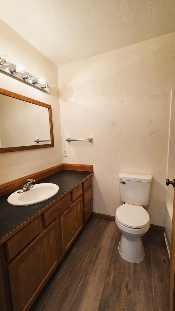 Building Photo - 2-Bed, 2-Bath, Single Level Home by Ponderosa Springs Golf Course in Coeur d'Alene