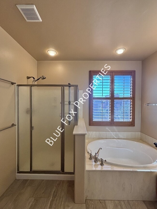Building Photo - 4688 N Belgravia Rd