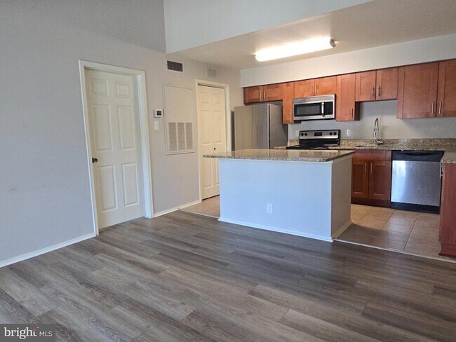 Building Photo - 3306 Wyndham Cir