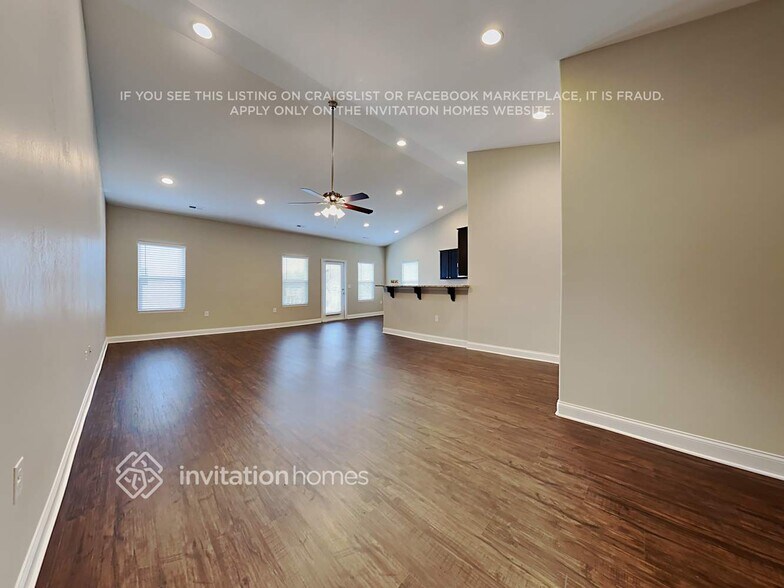 Building Photo - 1101 Black Diamond Dr