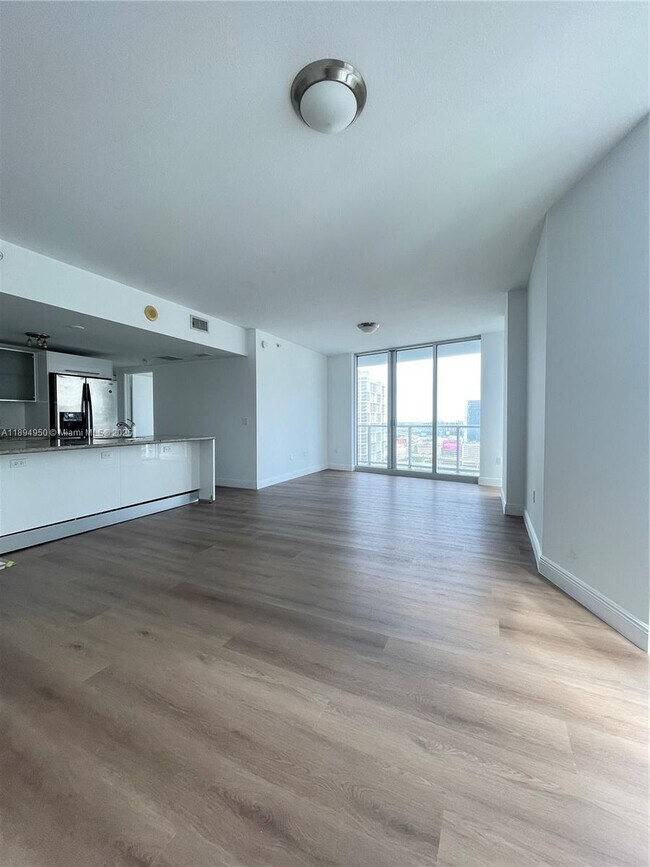 Building Photo - 185 SW 7th St