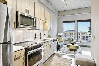 Building Photo - FURNISHED STUDIO IN THE HEART OF THE NORTH LOOP - UTILITIES INCLUDED!
