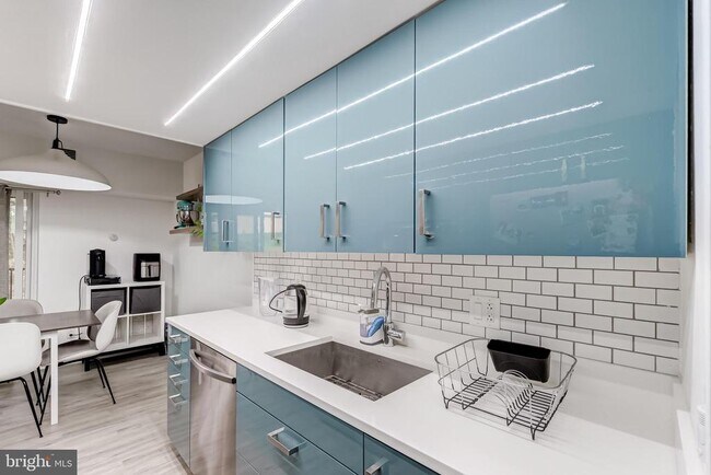 Building Photo - 11643 Stoneview Square