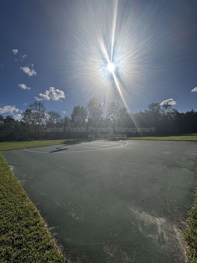 Building Photo - 16183 Old Ash Loop