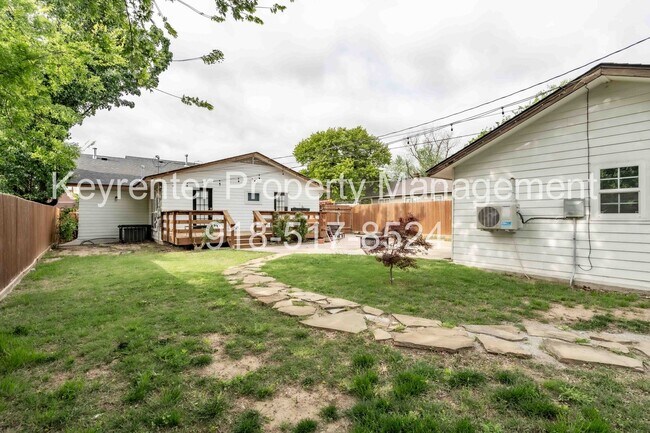 Building Photo - Midtown Tulsa | 4 Bed | 2 Bath | 2,010 SQFT