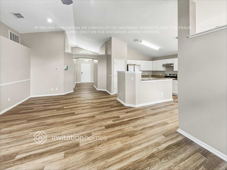 Building Photo - 2515 Clareside Dr