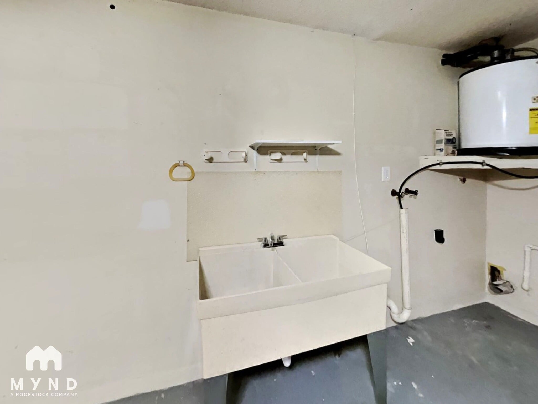 Building Photo - 8703 Briar Patch Dr