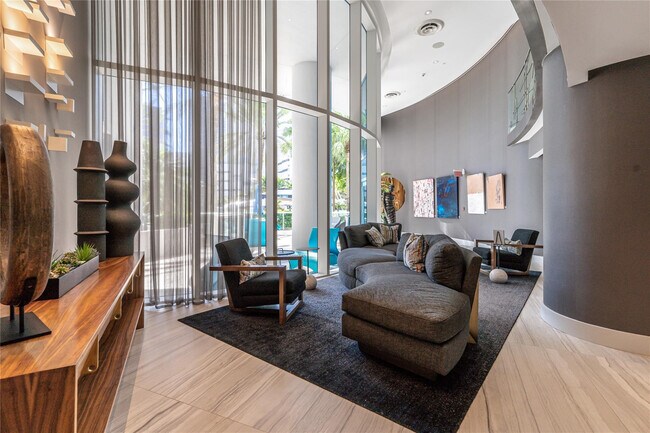 Building Photo - 333 Las Olas Way