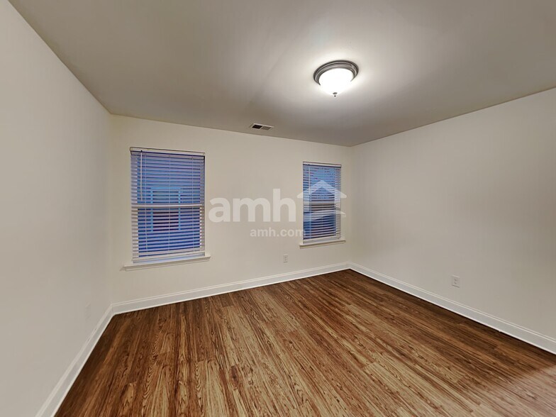 Building Photo - 1362 Weatherbrook Cir