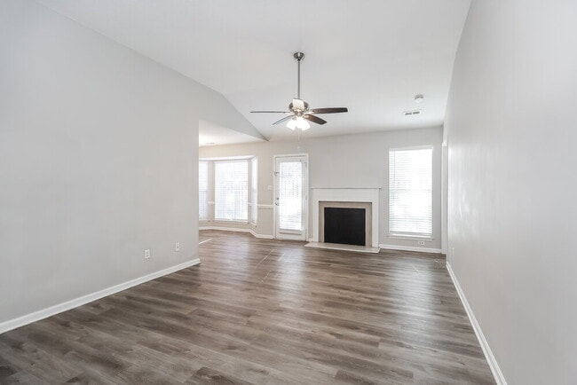 Building Photo - 10509 Brawley Ln