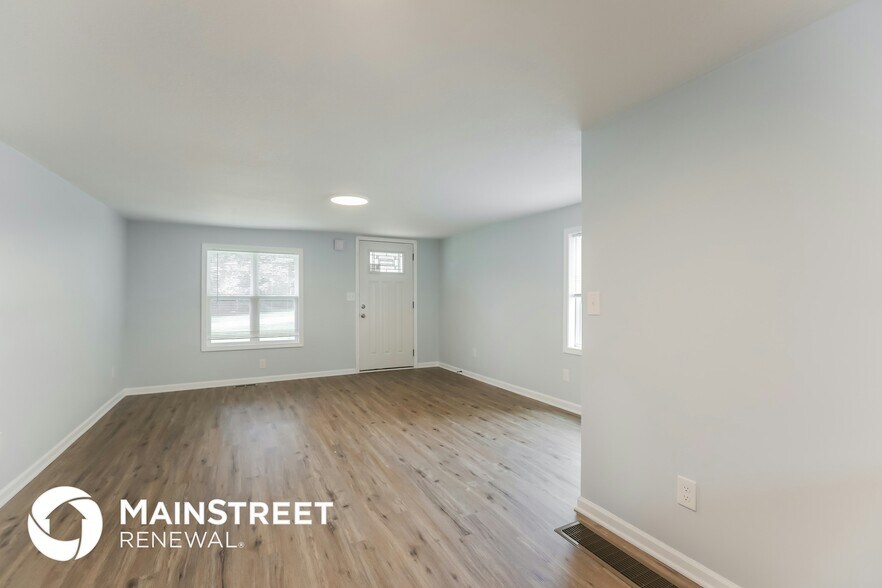 Building Photo - 1411 Randall Rd