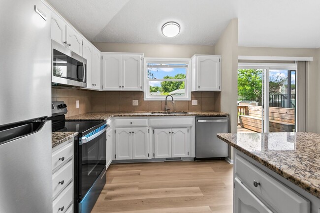 Building Photo - 5106 N 128th St
