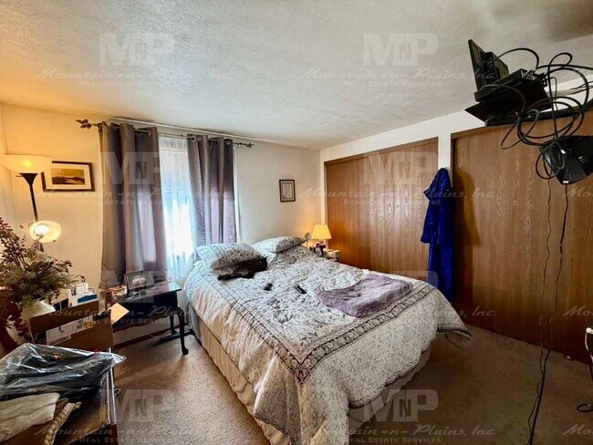 Building Photo - 1718 Enfield St