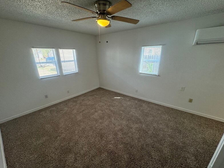 Building Photo - 2423 26th St