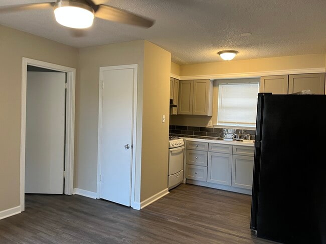 Primary Photo - Faulkner Court Apartments