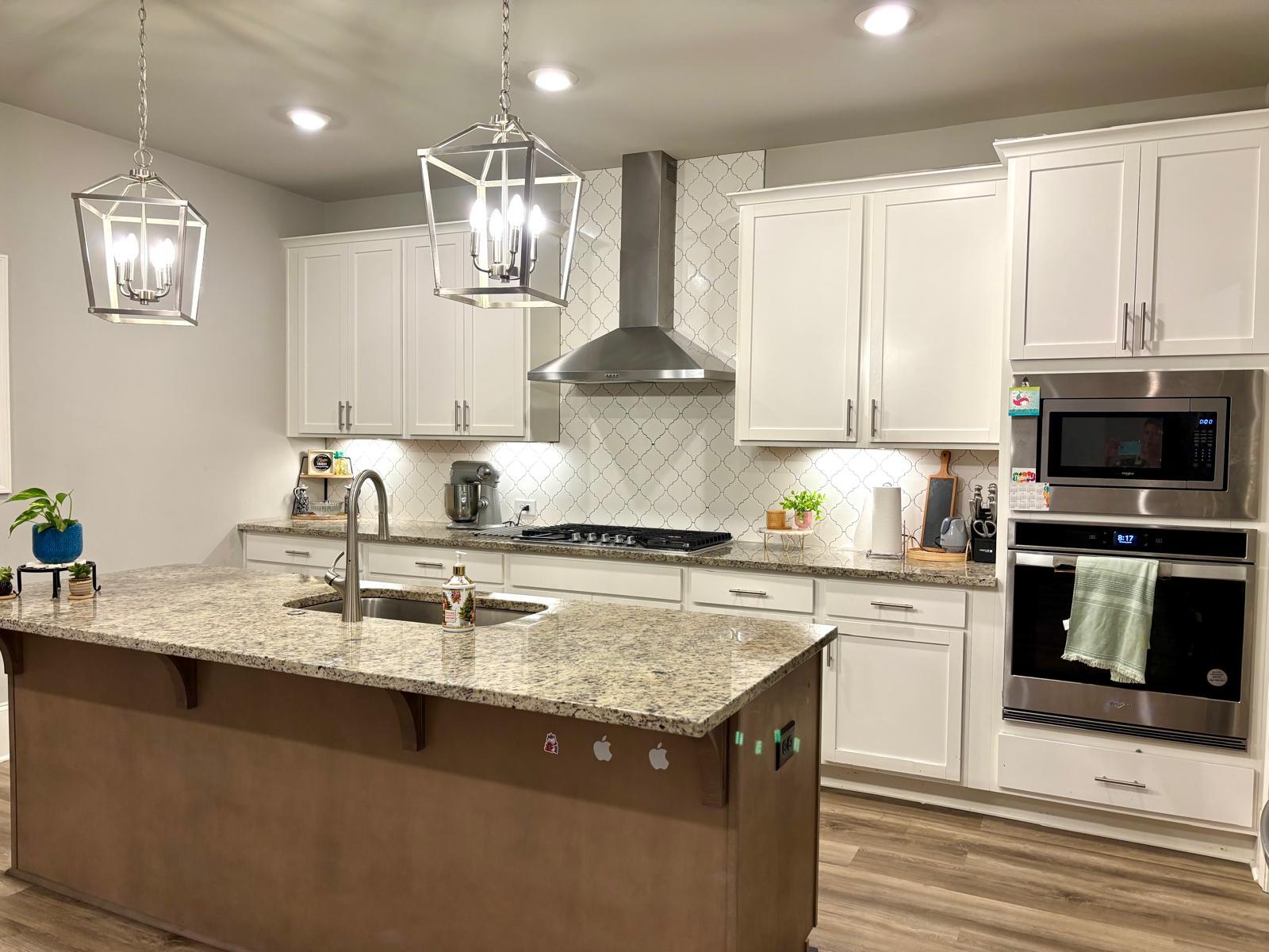 Kitchen - 1920 Grand Lanier Dr
