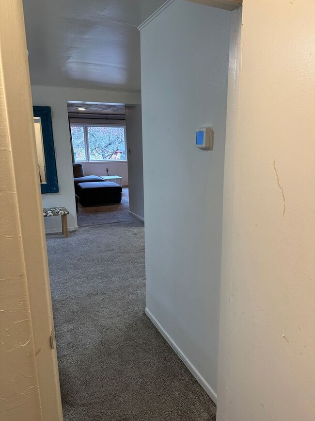 Building Photo - Furnished 2 Bed/1 Bath w/Fenced Yard & Sto...