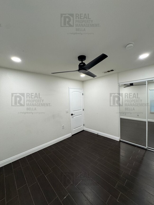 Building Photo - 23694 Canyon Heights Dr
