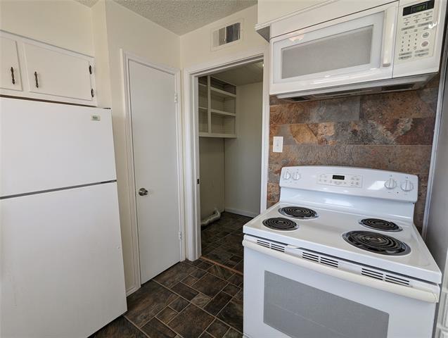 Building Photo - 512 Rorary Dr