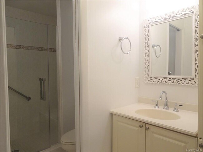 Building Photo - 300 Livingston Ave