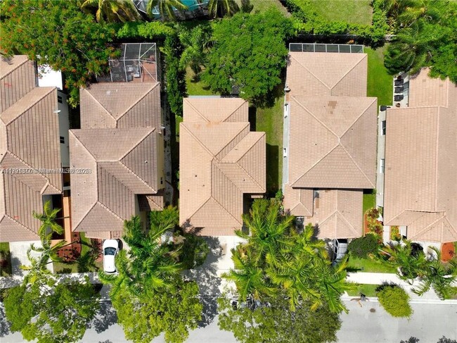 Building Photo - 1028 Golden Cane Dr