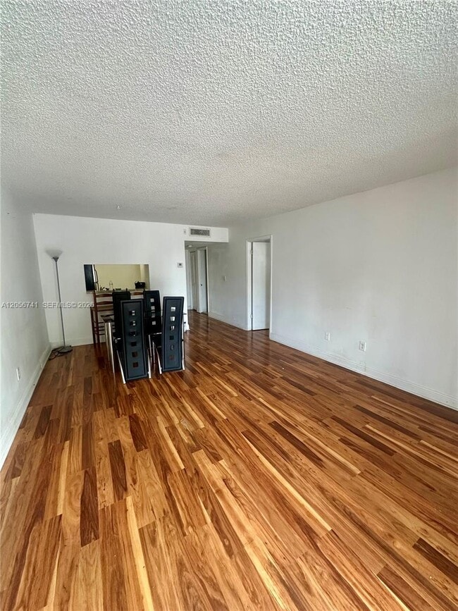 Building Photo - 486 NW 165th St