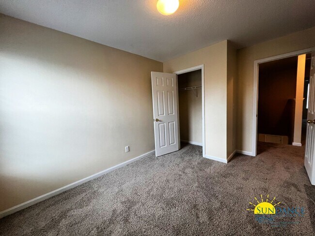 Building Photo - Spacious 3 Bedroom In Crestview!