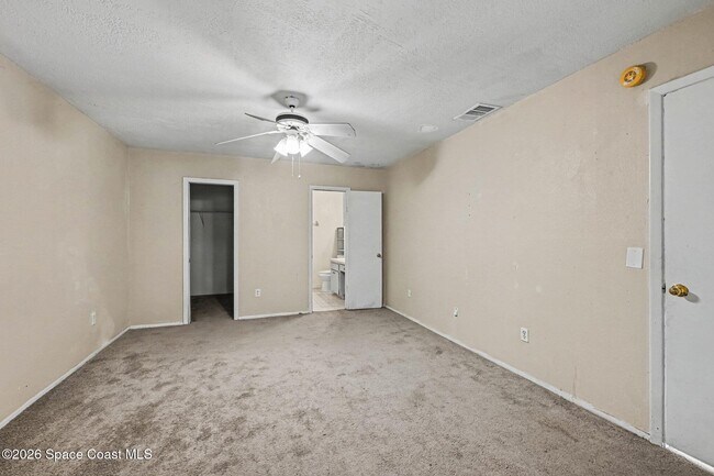 Building Photo - 1202 Linmoor Cir NE