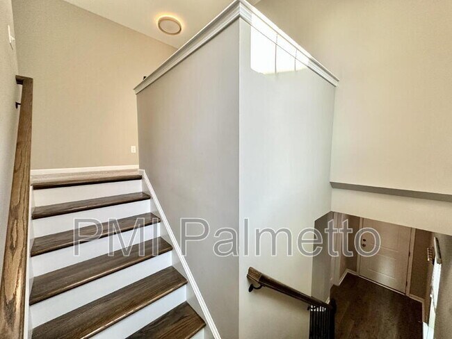 Building Photo - 117 Weeping Oak Ln