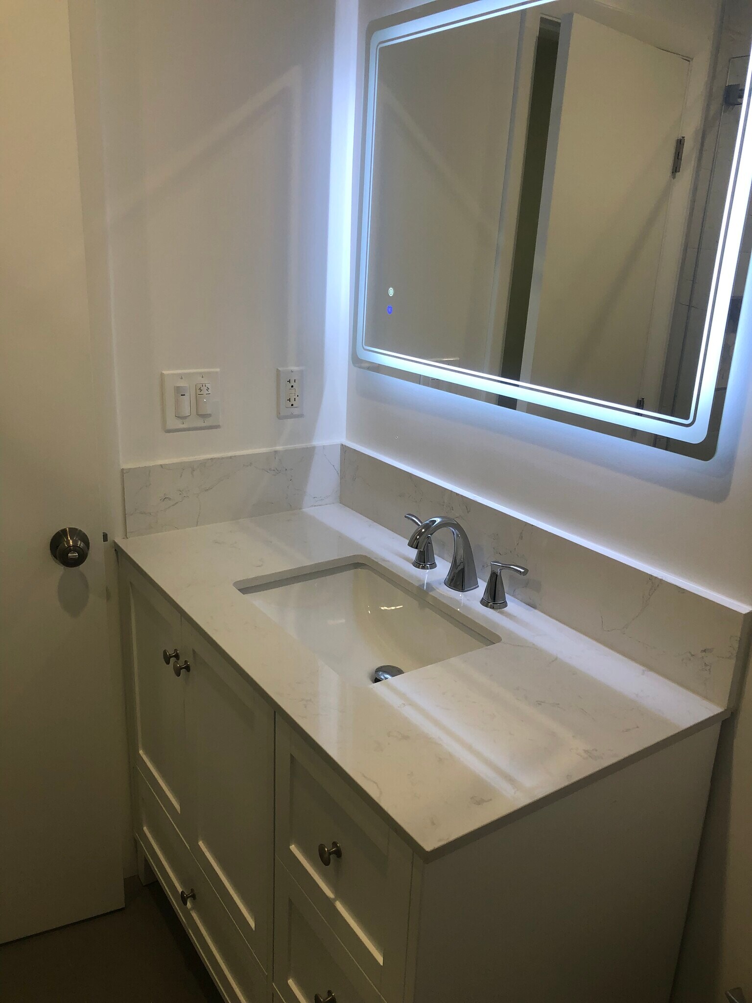 Building Photo - 1477 S Sherbourne Dr