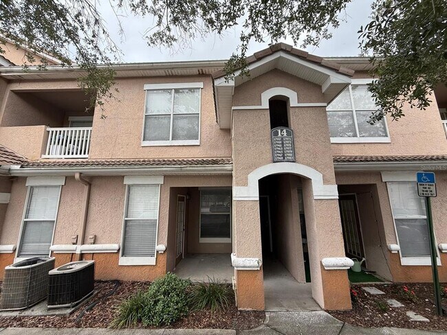 Building Photo - 17977 Villa Creek Dr