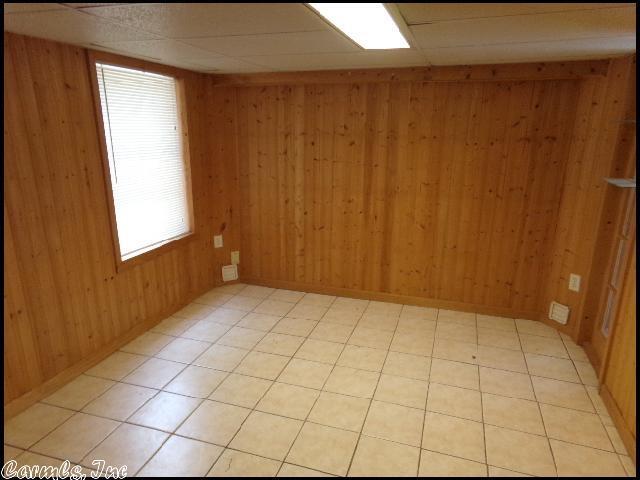 Building Photo - 628 Skyline Dr