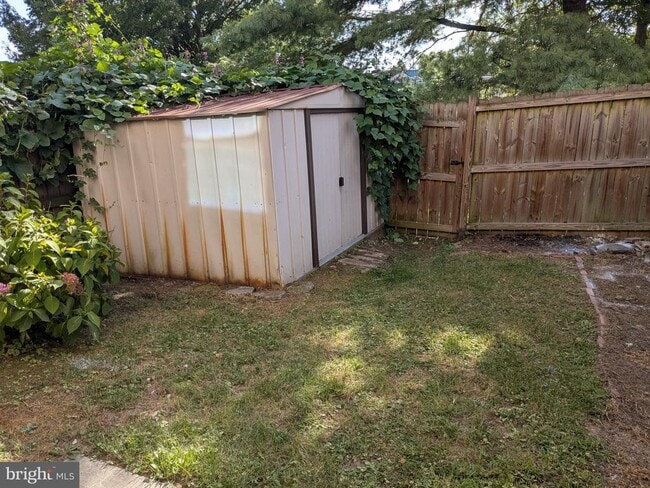 Building Photo - 44 Orchard Dr