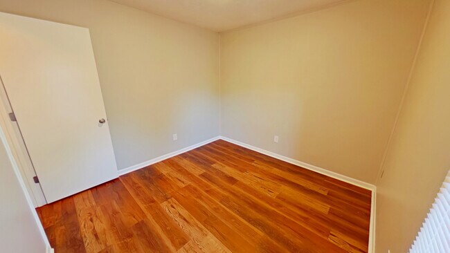 Building Photo - 928 Winterberry Dr