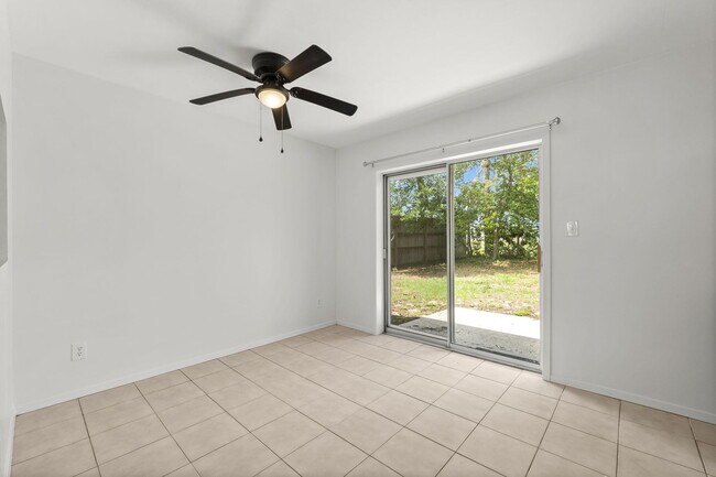 Building Photo - 133 Sunrise Cir
