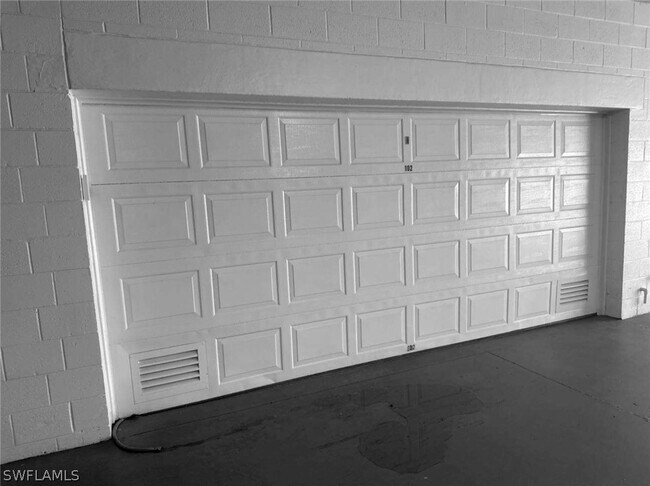 Building Photo - 400 Flagship Dr