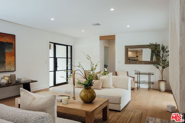 Building Photo - 1560 S Calle Palo Fierro