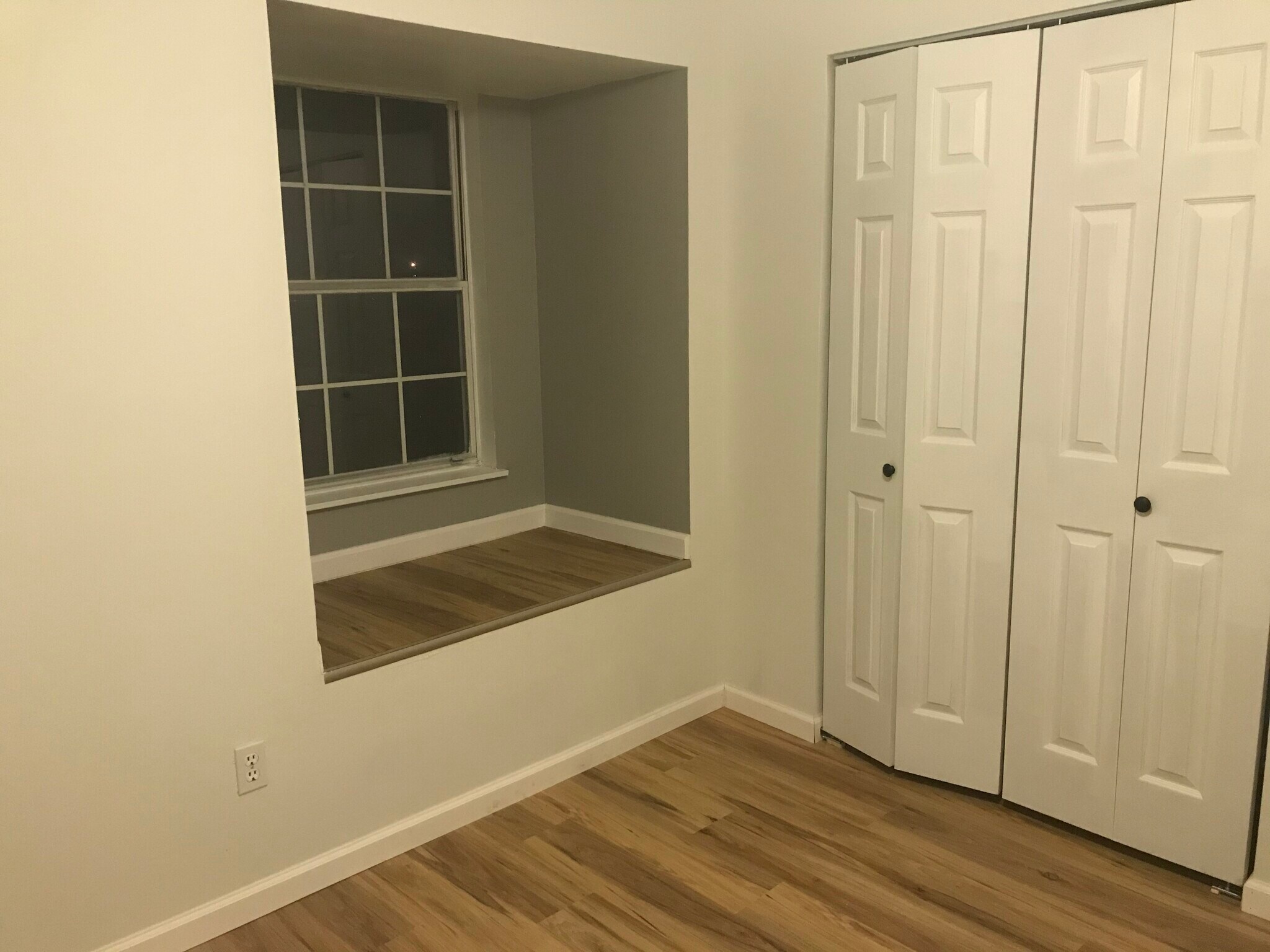 Building Photo - 1014 Kurze Ave